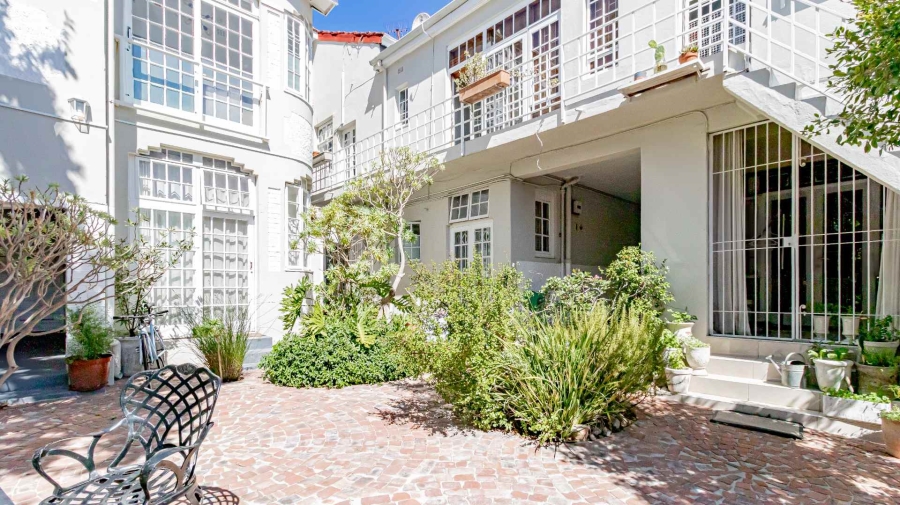 To Let 1 Bedroom Property for Rent in Oranjezicht Western Cape